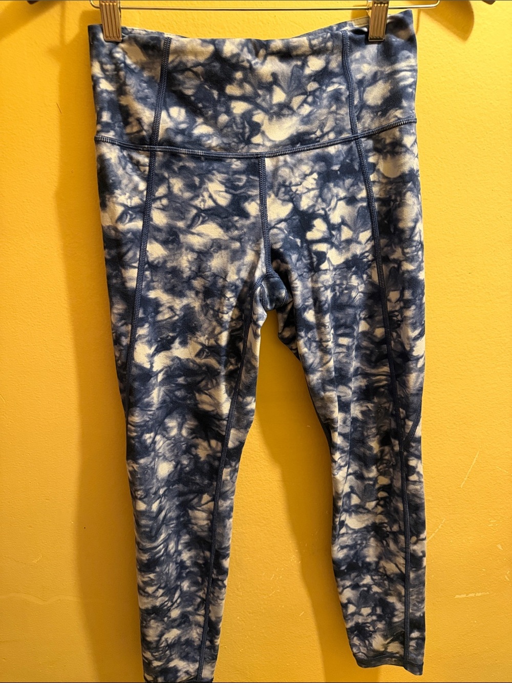 Athleta Navy and Cream Tie-Dye High-Waist Leggings